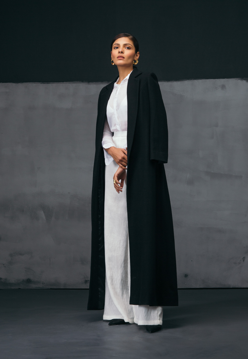 BACK-PLEATED WOOL COAT IN BLACK BACK-PLEATED WOOL COAT IN BLACK