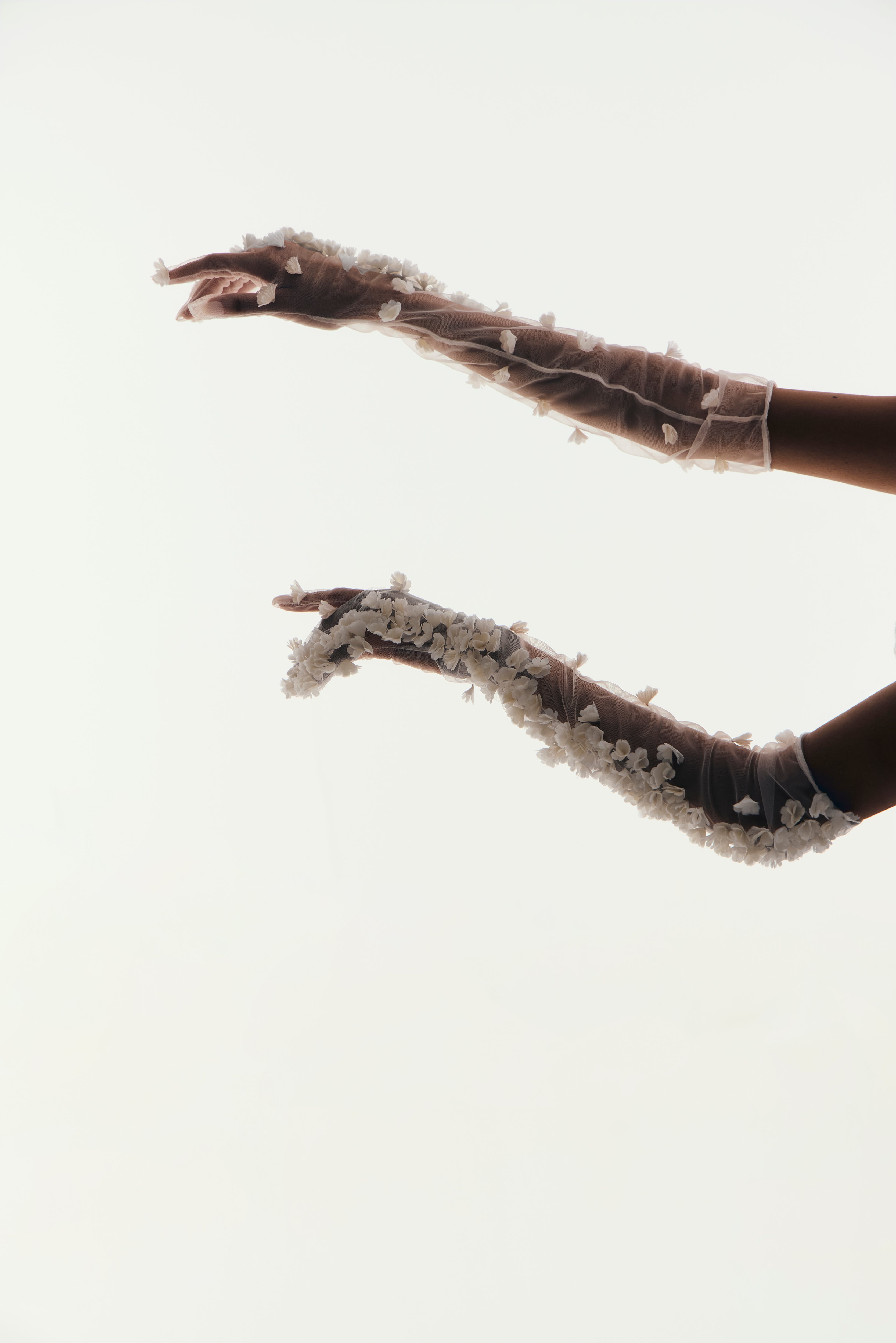 Petal Tulle Gloves in White